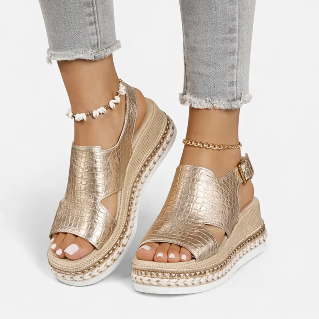 The Séraphine – Metallic Wedge Sandals | Solane Maison